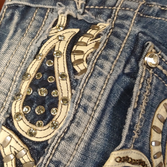 Miss Me jeans with lots of rhinestones, leather, and silver. Sz.28 - Picture 3 of 17